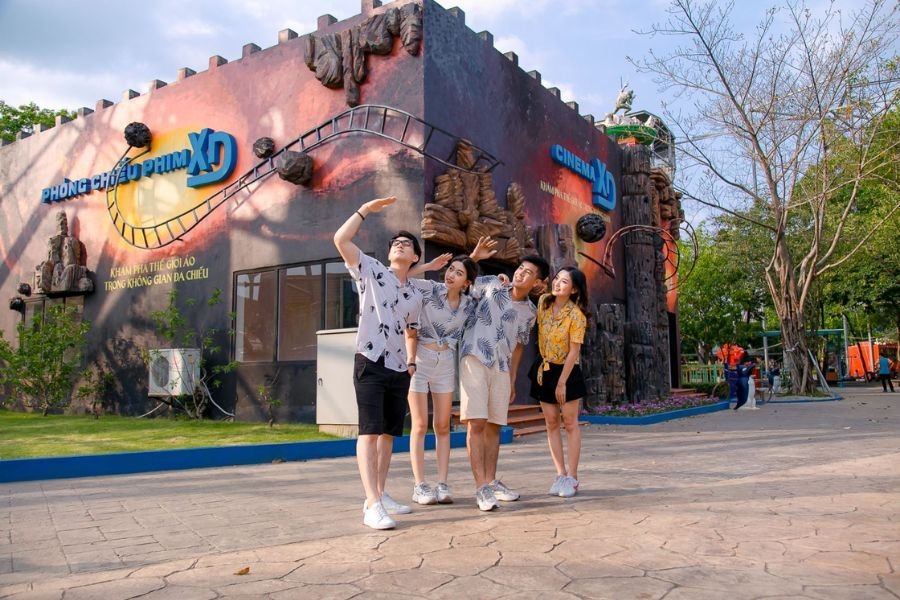 Phim trường Dream Land là góc check-in đẹp lưu lại nhiều kỉ niệm