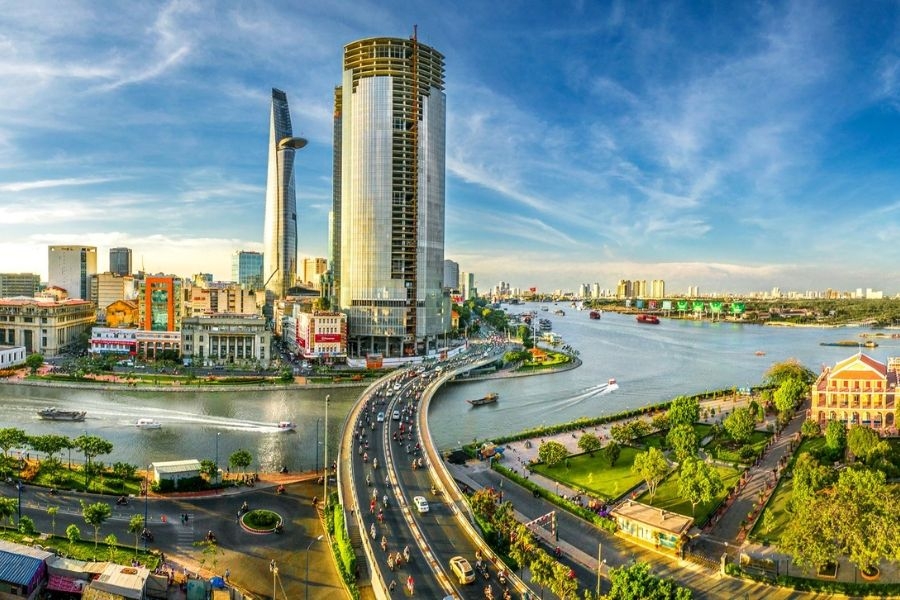 Cầu Khánh Hội sở hữu thiết kế thanh thoát, hiện đại
