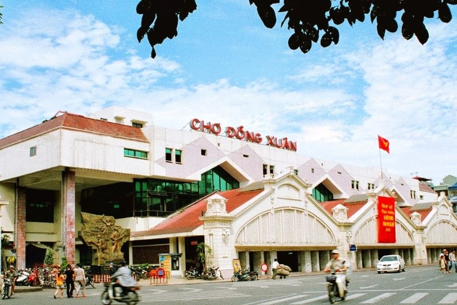 Nên hỏi rõ đường đến chợ để tránh bị lạc đường
