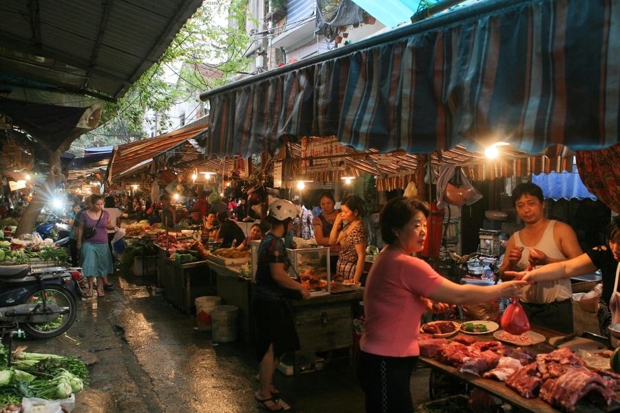 Chợ Hàng Bè tấp nập kẻ mua người bán, lưu giữ nét văn hóa truyền thống