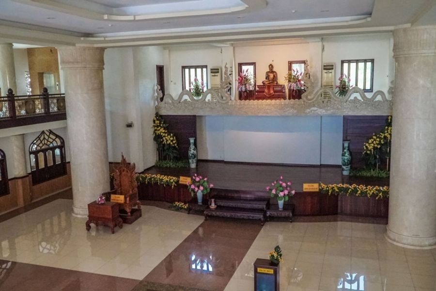 Chánh điện chùa Bửu Long là nơi tổ chức các nghi lễ và sinh hoạt tôn giáo