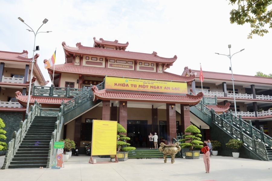Chùa mở cửa miễn phí đón tiếp mọi Phật tử và du khách