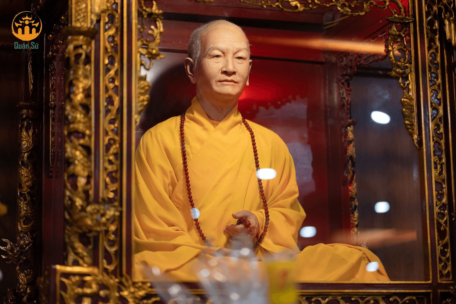 Tượng sáp của Hòa thượng Thích Thanh Tứ với độ chi tiết và kích cỡ như người thật