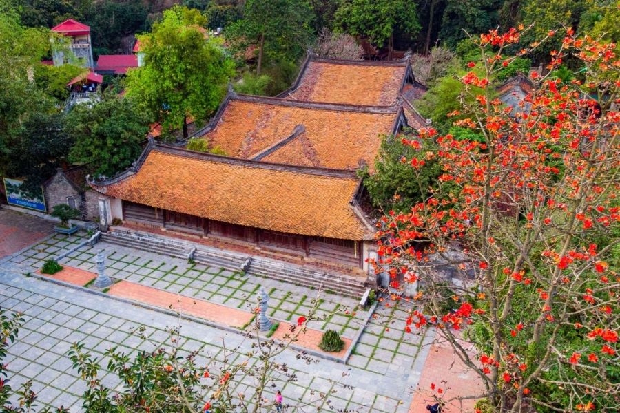 Hình ảnh chùa Thầy sau khi được trùng tu, xây dựng