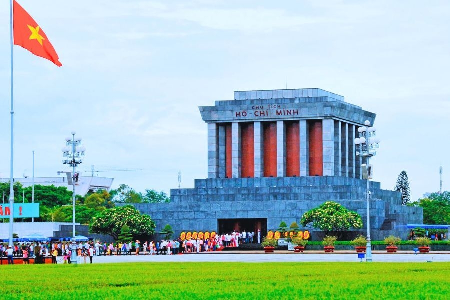 Lăng Chủ Tịch Hồ Chí Minh Nơi yên nghỉ của Bác Hồ,  trái tim của dân tộc Việt Nam