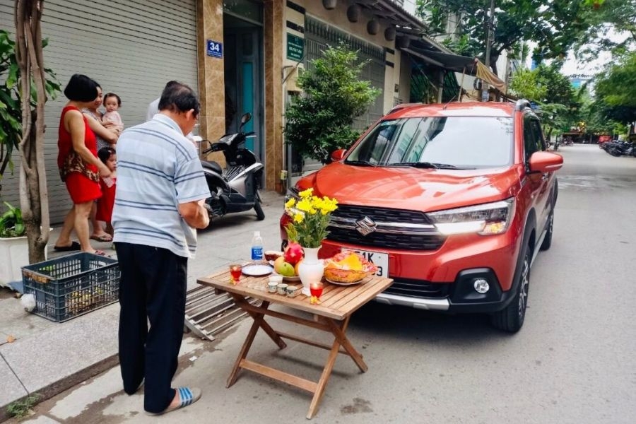 Nhiều người vẫn kiêng kỵ mua xe vào tháng cô hồn