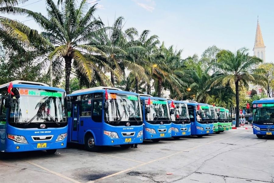 Di chuyển nhanh chóng đến công viên Hoàng Văn Thụ bằng xe buýt