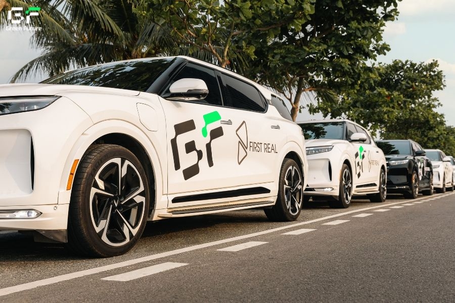 Thuê xe điện tại Green Future để bắt đầu hành trình đi Đà Nẵng đầy hứng khởi