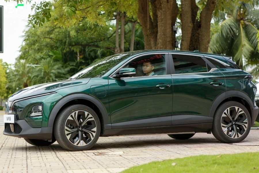 Dịch vụ thuê xe du lịch tại Green Future sẽ mang đến chuyến đi công viên Cầu Giấy an toàn, chủ động
