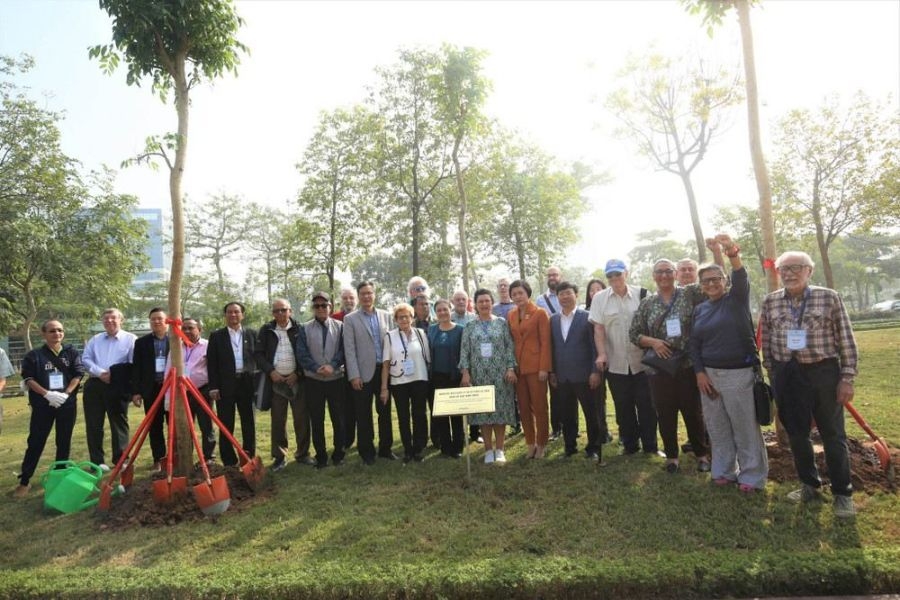 Công viên Hòa Bình thường xuyên có các sự kiện văn hóa, hội chợ và triển lãm ngoài trời