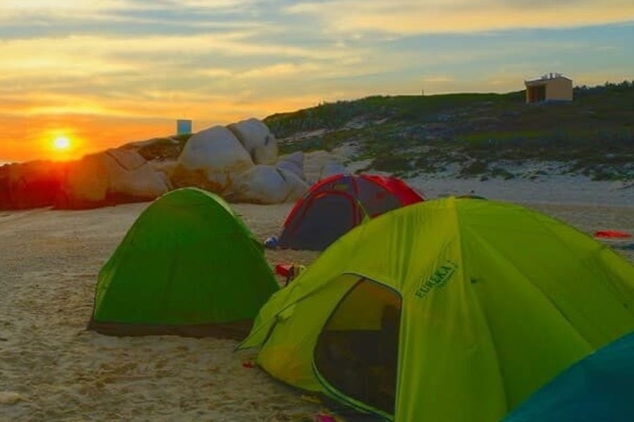 Dựng lều cắm trại tận hưởng một đêm chill trên đảo Cù Lao Chàm