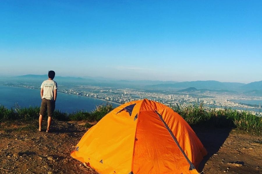 Nên đến đỉnh Bàn Cờ vào lúc thời tiết đẹp để có nhiều trải nghiệm thú vị