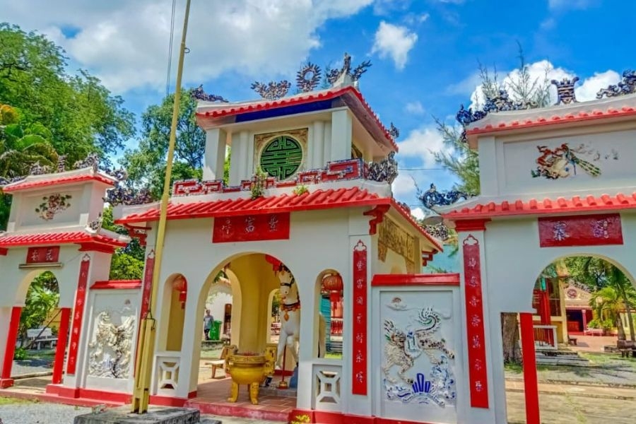Kiến trúc cổng Tam Quan truyền thống ấn tượng