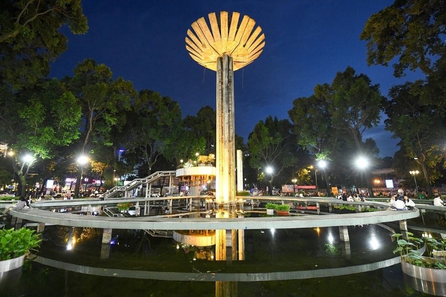 Hồ Con Rùa - Biểu tượng huyền thoại giữa lòng thành phố