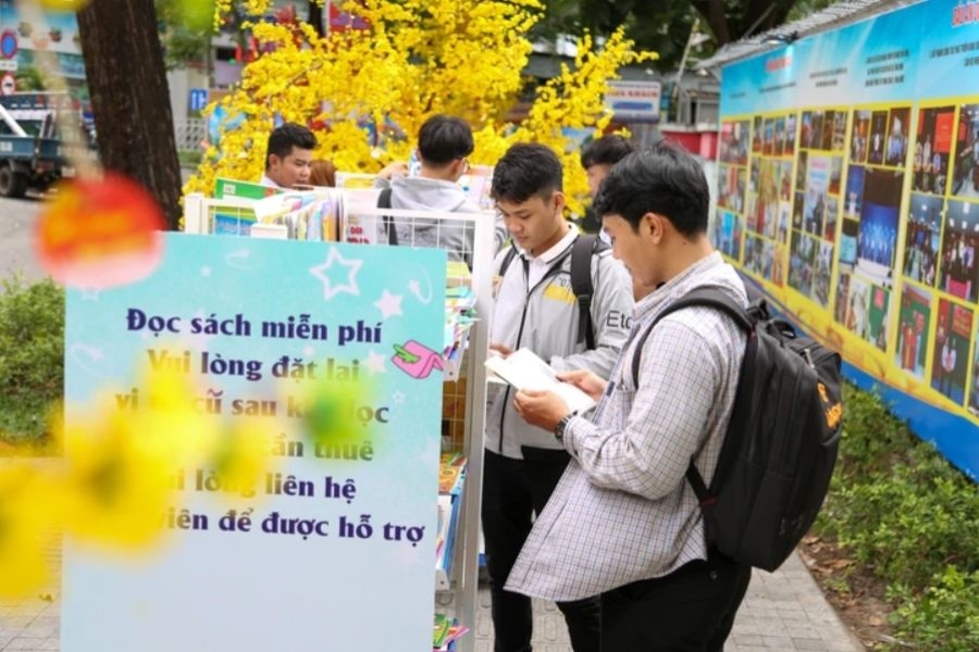 Tham gia các hoạt động đường phố sôi nổi