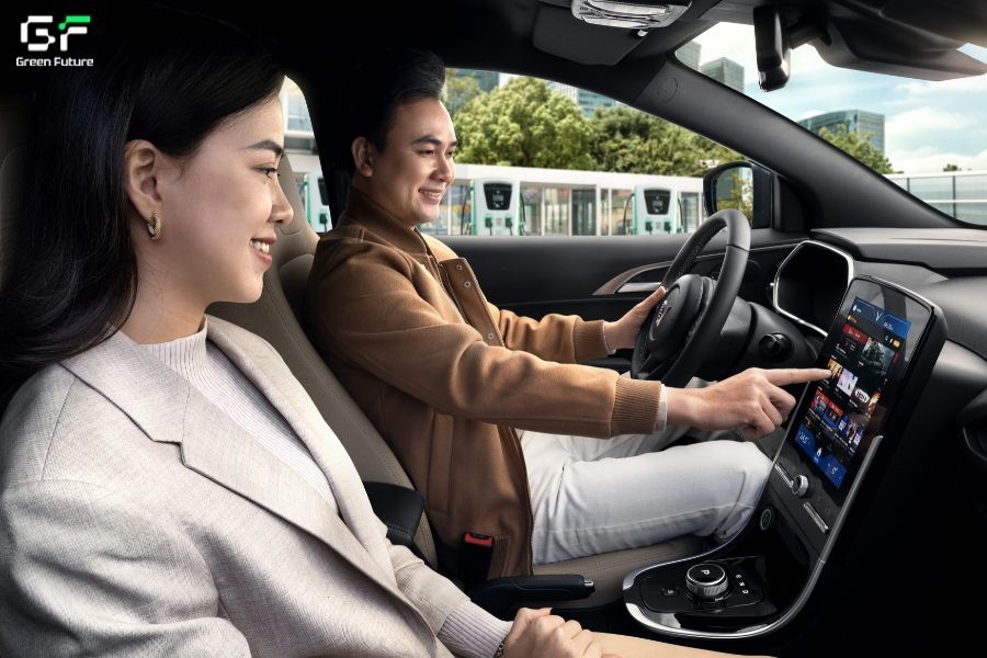 Kiểm tra kỹ xe trước khi ký hợp đồng thuê xe