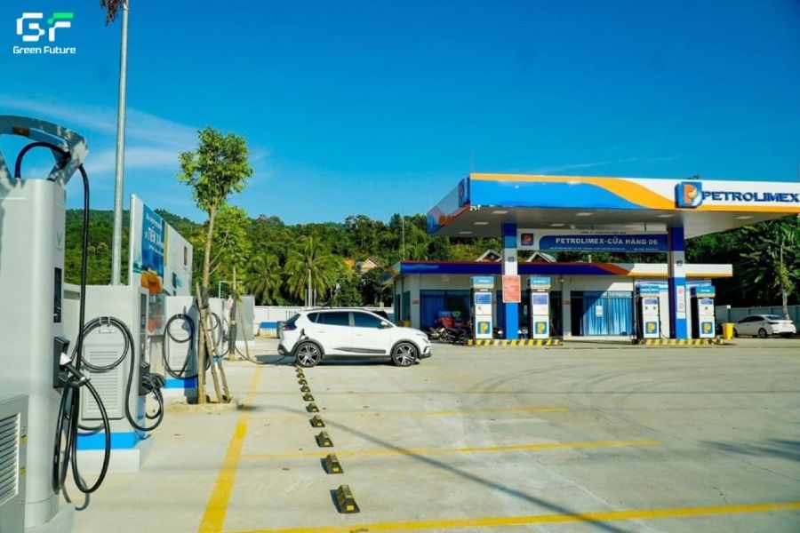 Khách hàng mua xe lướt VinFast được miễn phí sạc điện đến hết tháng 6/2027