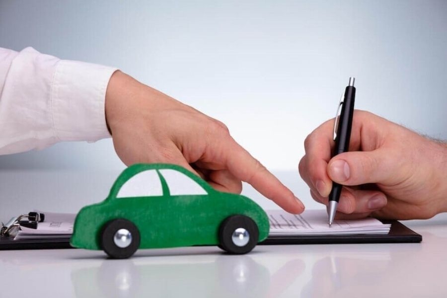 Khách hàng được hỗ trợ trọn gói thủ tục sang tên và bàn giao xe nhanh