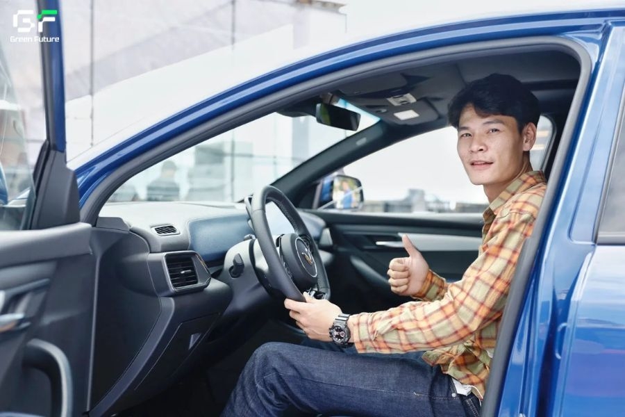 Sở hữu ô tô riêng giúp bạn chủ động trong việc di chuyển
