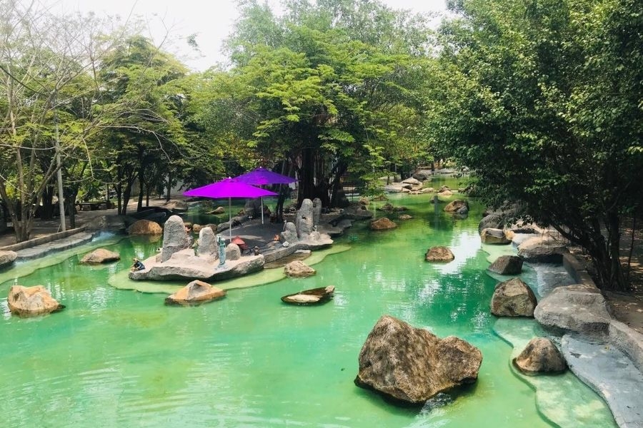 Khu du lịch Song Long là điểm đến hấp dẫn cho những ai yêu thích thiên nhiên