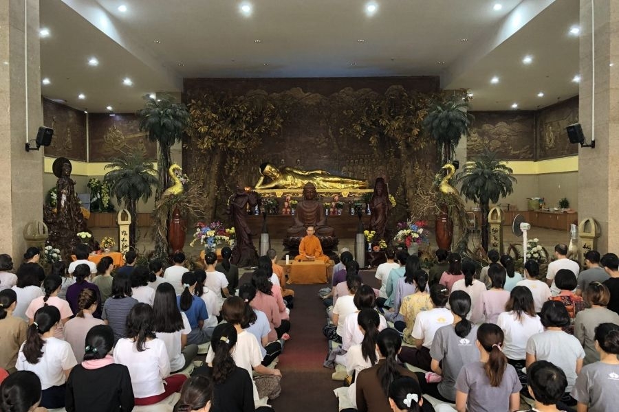 Các khóa tu học giúp Phật tử tìm về sự bình an trong tâm hồn