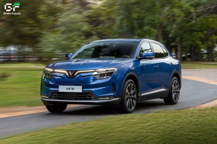 VF 8 phù hợp cho doanh nhân hoặc khách hàng cần xe cho các sự kiện quan trọng