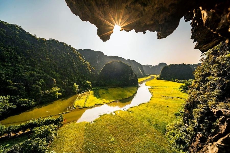 Tam Cốc - Bích Động sở hữu vẻ đẹp say đắm lòng người