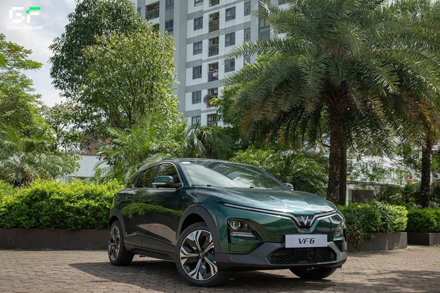 thuê xe đi Cửa Lò VF 6 có sức chứa 4-5 người