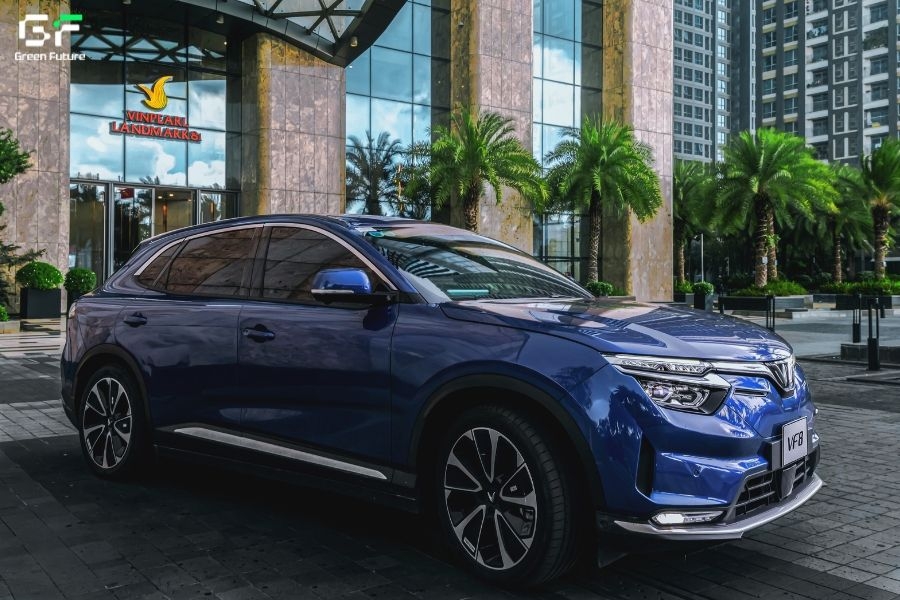 Xe VF 8 Plus sang trọng và tiện nghi