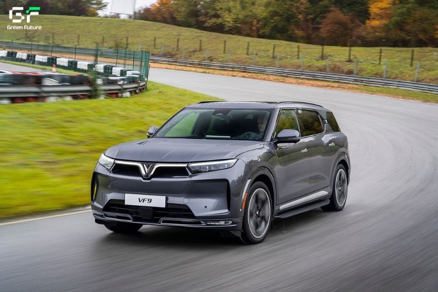 VF 9 gây ấn tượng bởi thiết kế sang trọng, SUV lớn