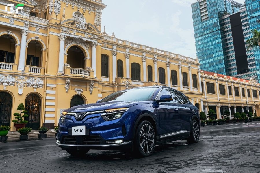VF 8 Eco tiết kiệm năng lượng, thiết kế hiện đại, thân thiện môi trường.