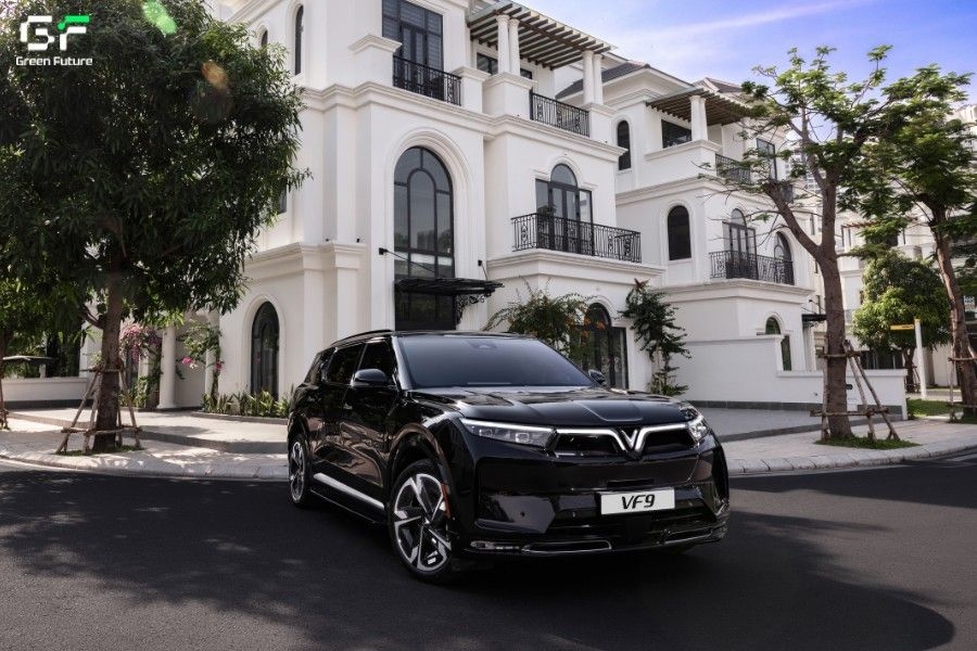 Xe ô tô điện 7 chỗ VF 9 với khoang nội thất sang trọng bên trong