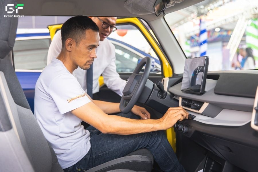 Thuê xe tự lái số tự động dễ điều khiển hơn xe số sàn