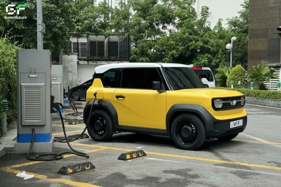 VF 3 nổi bật với thiết kế hình hộp cá tính