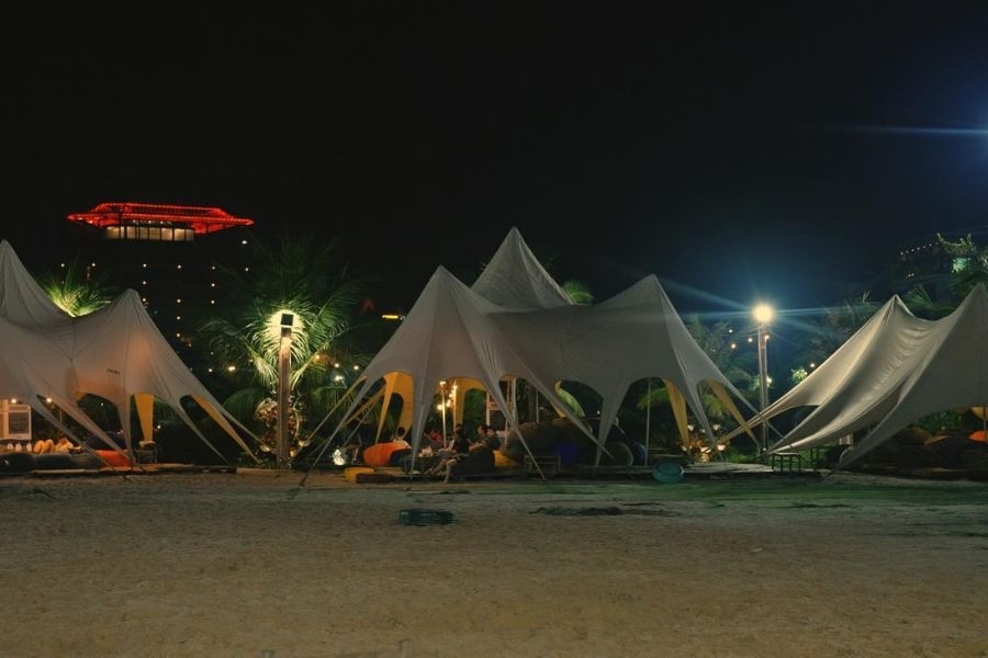 Cắm trại ở thung lũng hoa