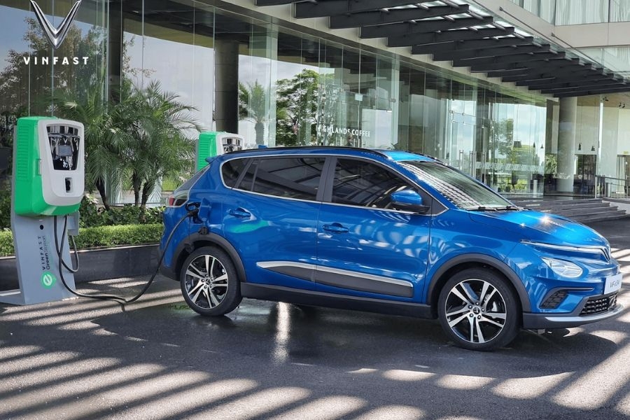 Thời gian sạc xe trung bình từ 24 phút đến 8 giờ