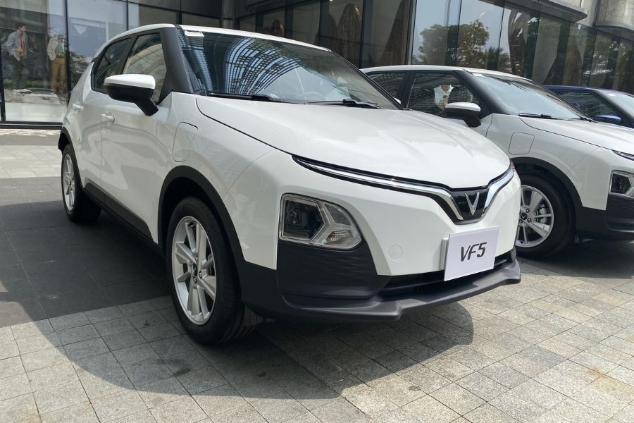 Xe VF 5 cũ được nhiều người ưa chuộng vì hiệu quả kinh tế cao