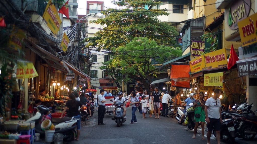 Chợ Hàng Bè - Nét ký ức Hà Nội giữa nhịp sống hiện đại