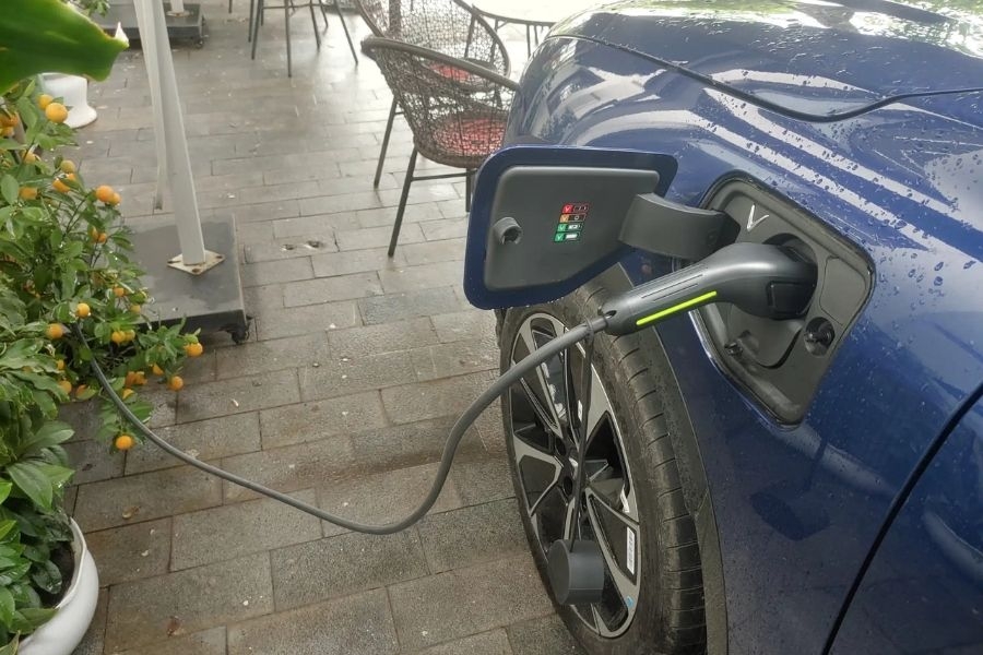Cả hai phiên bản VF 6 Eco và VF 6 Plus đều hỗ trợ sạc nhanh trong 25 phút